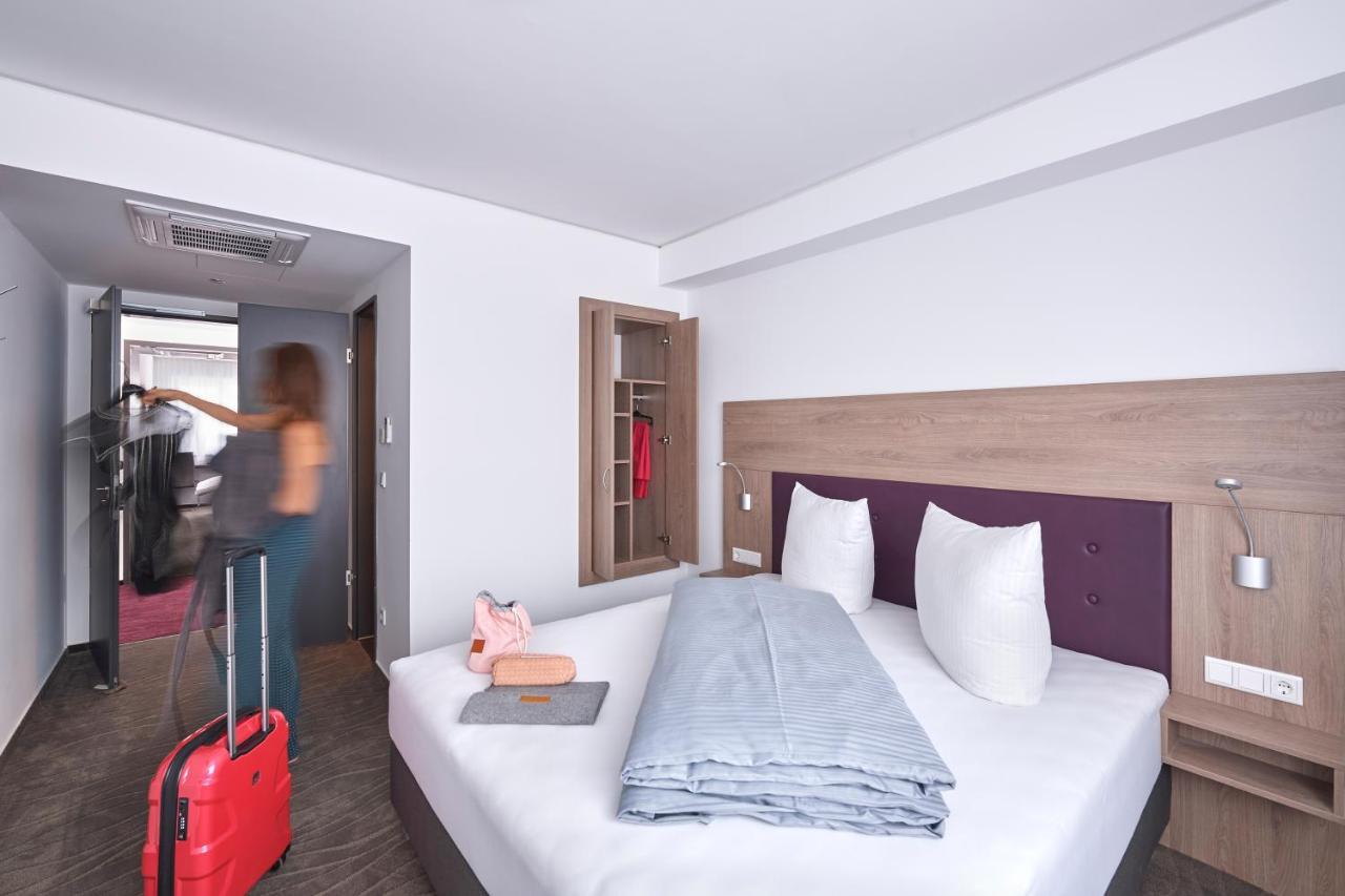 Hotel New In Gaimersheim Exteriör bild