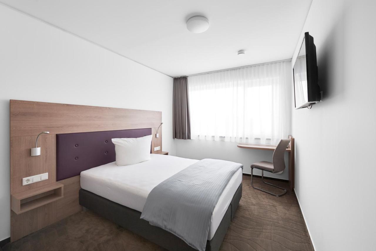 Hotel New In Gaimersheim Exteriör bild