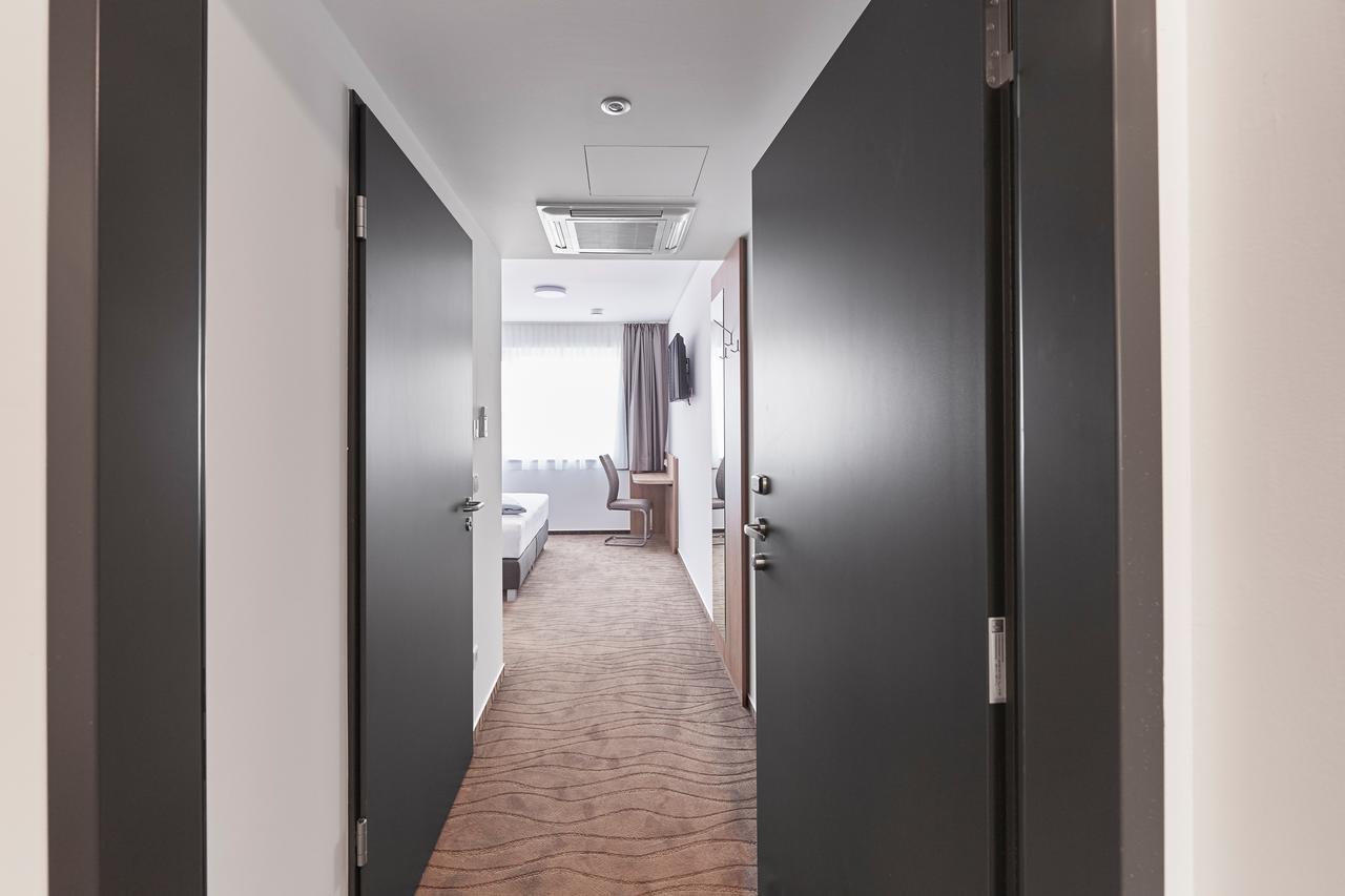 Hotel New In Gaimersheim Exteriör bild
