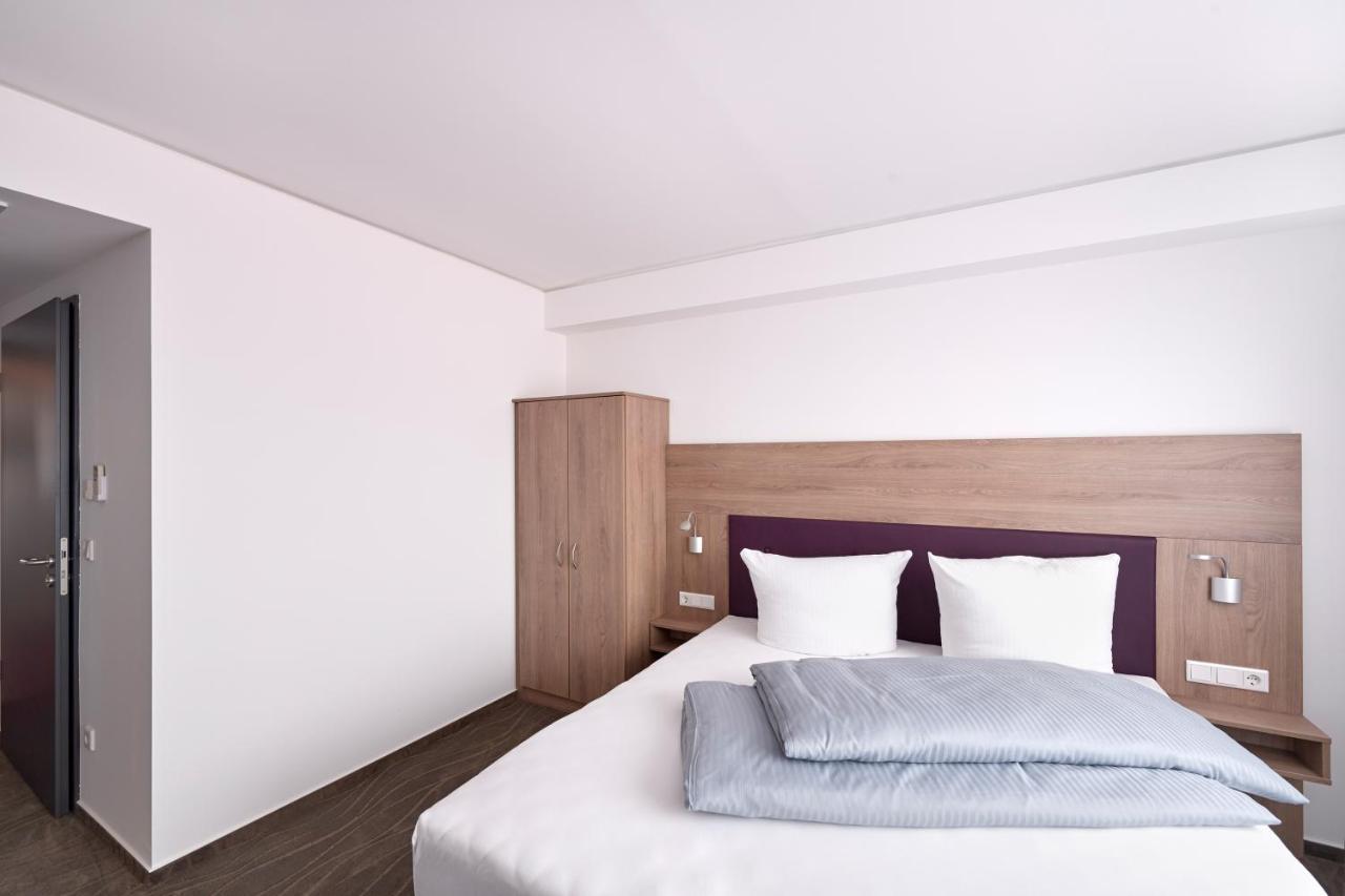 Hotel New In Gaimersheim Exteriör bild